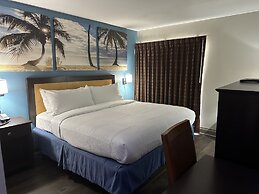 Days Inn & Suites by Wyndham Tampa near Ybor City