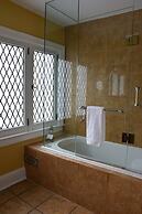 Apple Tree Historic B&B