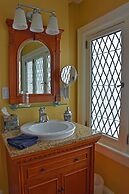 Apple Tree Historic B&B