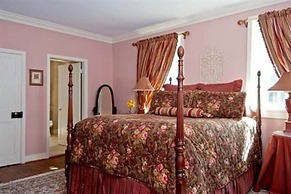 The Wayside Inn Bed & Breakfast