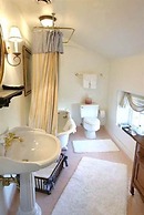 The Wayside Inn Bed & Breakfast