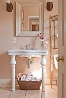 The Wayside Inn Bed & Breakfast