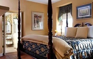 The Wayside Inn Bed & Breakfast