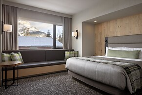 Peaks Hotel & Suites