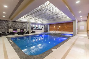 Peaks Hotel & Suites