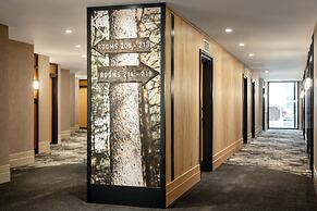 Peaks Hotel and Suites