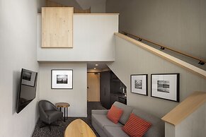 Peaks Hotel & Suites