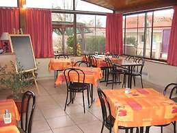 Logis Hôtel Cruzel