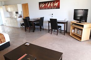 Admiralty Lodge Motel