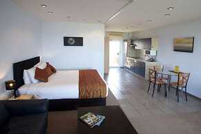 Admiralty Lodge Motel