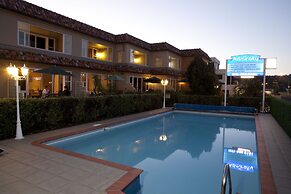 Admiralty Lodge Motel