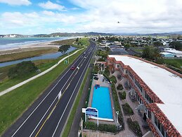 Admiralty Lodge Motel