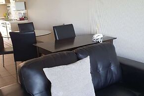 Admiralty Lodge Motel