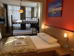 Antique Hostel & Guesthouse