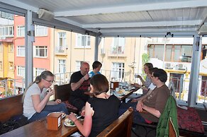 Antique Hostel & Guesthouse