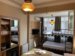 Antique Hostel & Guesthouse