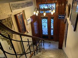 Antique Hostel & Guesthouse