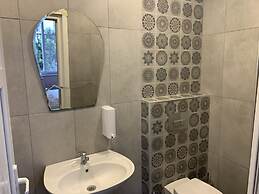 Antique Hostel & Guesthouse