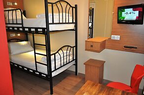 Antique Hostel & Guesthouse