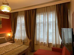 Antique Hostel & Guesthouse