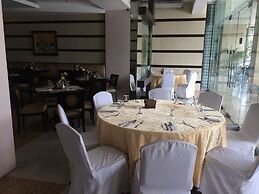 Baguio Burnham Suites