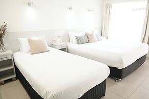 Bay Motel