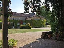 Château Fleur de Roques