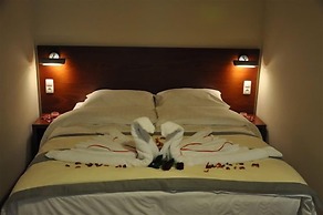 Atrium Hotel