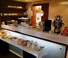 Atrium Hotel