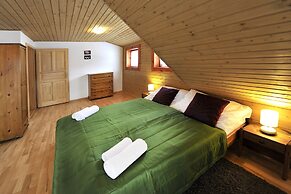 Sojka Resort - Hotel & Drevenice