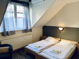 Révész Hotel