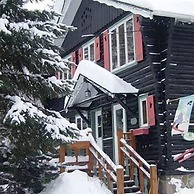 Hotel Auberge Le Lupin B&B, Mont-Tremblant, Canada - Lowest Rate ...