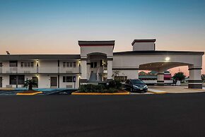 Super 8 by Wyndham Baton Rouge/I-10