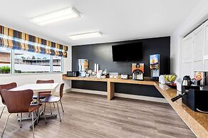 Super 8 by Wyndham Baton Rouge/I-10