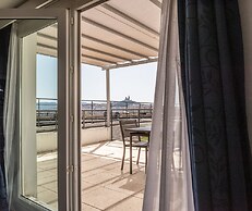 Holiday Inn Express Marseille - Saint Charles, an IHG Hotel