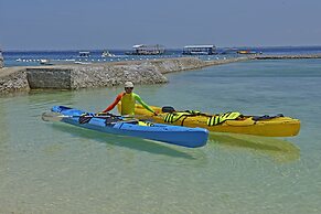 Costabella Tropical Beach Hotel