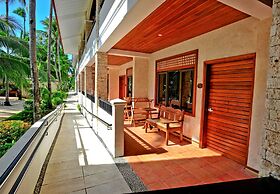 Costabella Tropical Beach Hotel