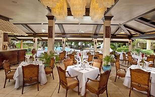 Costabella Tropical Beach Hotel