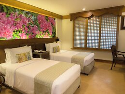 Costabella Tropical Beach Hotel