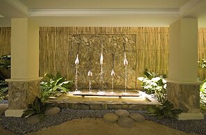 Costabella Tropical Beach Hotel