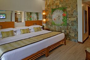 Costabella Tropical Beach Hotel