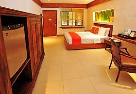 Costabella Tropical Beach Hotel