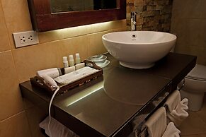 Costabella Tropical Beach Hotel