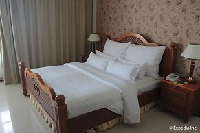 Fort Ilocandia Resort Hotel