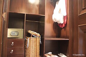 Fort Ilocandia Resort Hotel