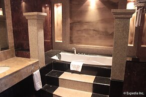 Fort Ilocandia Resort Hotel