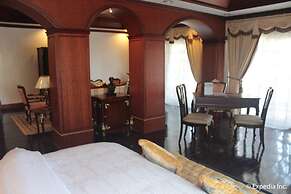 Fort Ilocandia Resort Hotel