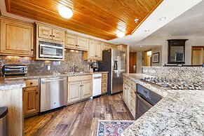 The Caledonian by All Seasons Resort Lodging