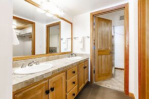 The Caledonian by All Seasons Resort Lodging