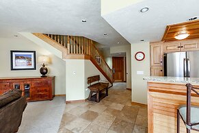 The Caledonian by All Seasons Resort Lodging